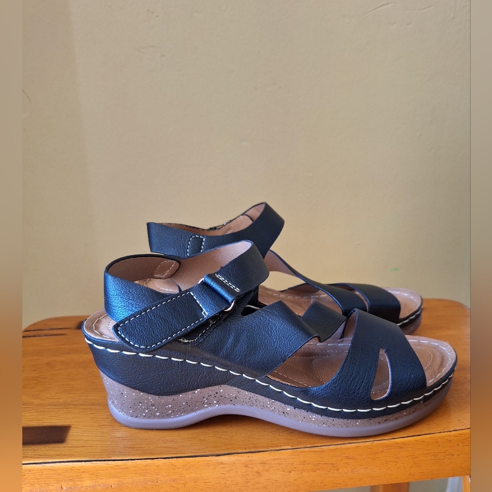 PATRIZIA Black Strappy Sandals with Wedge Heel